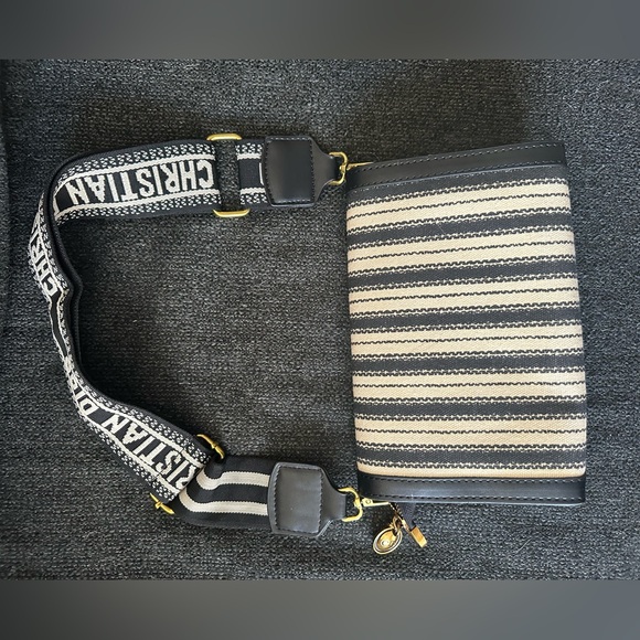 Authentic medium size Christian Dior handbag!! - Picture 3 of 3